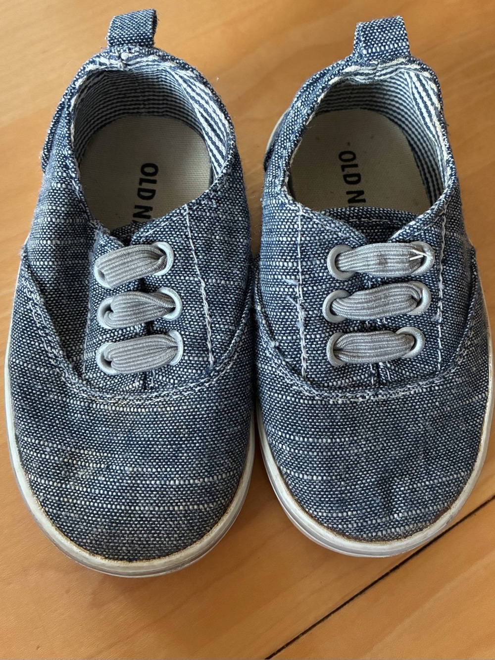 Baby sneakers size 5